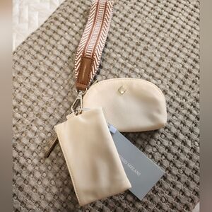 ANTONIO MELANI Cream Wristlet Set